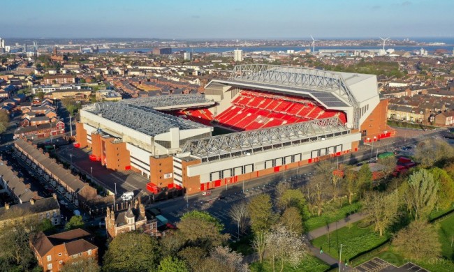 湖人防守崩盘第22名！瞄准公牛24岁悍将，到期合同+新秀就能换？