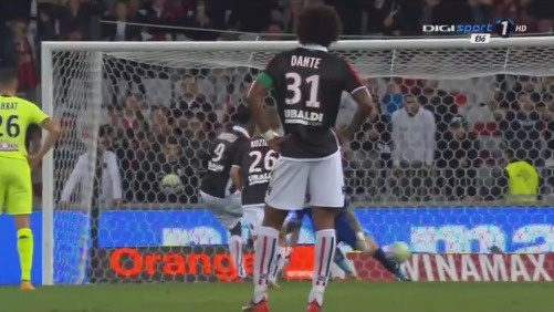 [NBA]阿门正面大踏步突进 滑翔飞身挑篮2+1