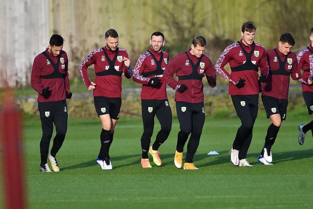 仅排第14位！热刺内讧：球员与球迷对峙 队长炮轰高层