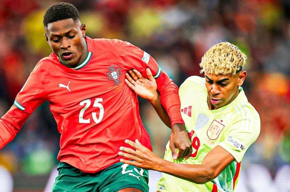 斯基拉：阿莫林下课后曼联接触过小因扎吉，但他决定留在新月