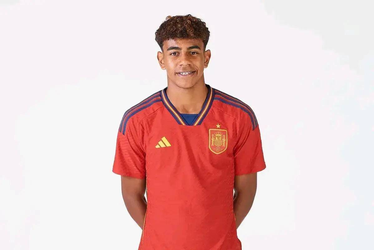 门德斯破门杜埃伤退 巴黎1-1洛里昂领跑